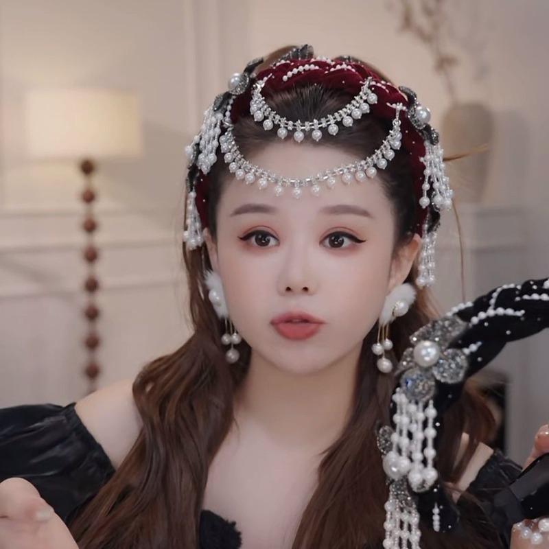 Ethnic Floral Velvet Headband  - Good Floral & Wedding Decor Supply Photos 评论和价格